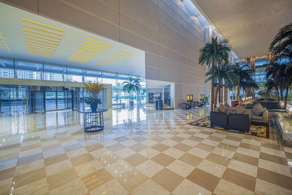 Hyatt Regency Galleria 4* Dubai